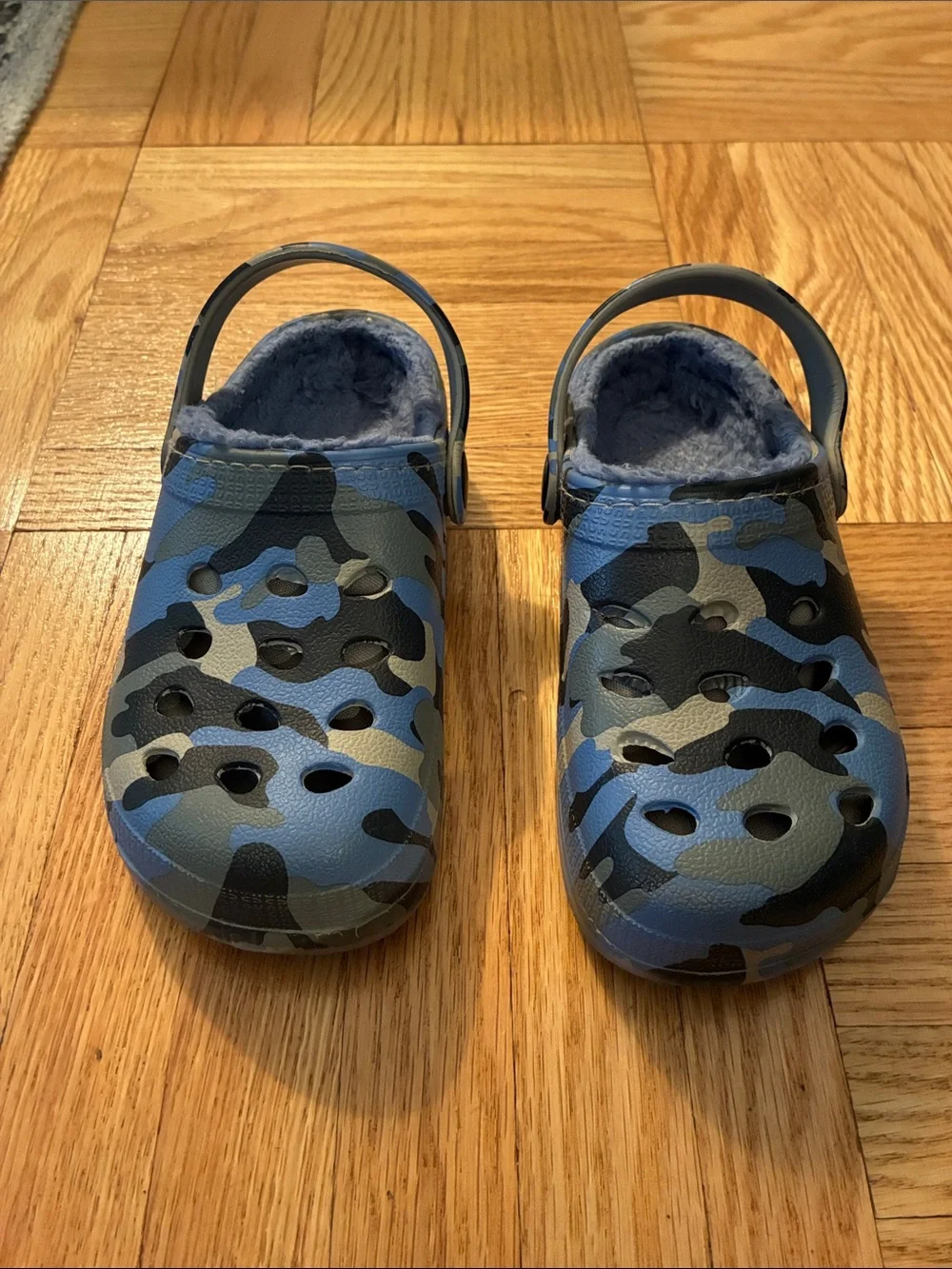 Kids Blue Camo Fleece-Lined Slip-On Clogs